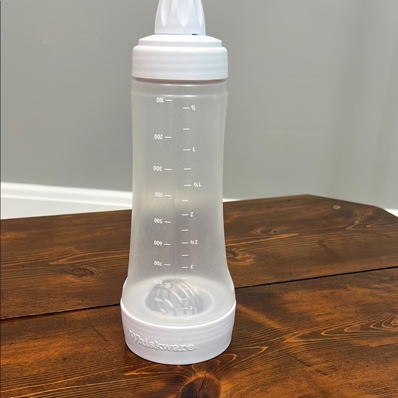 White Mixing Bottle - Picture 1 of 3